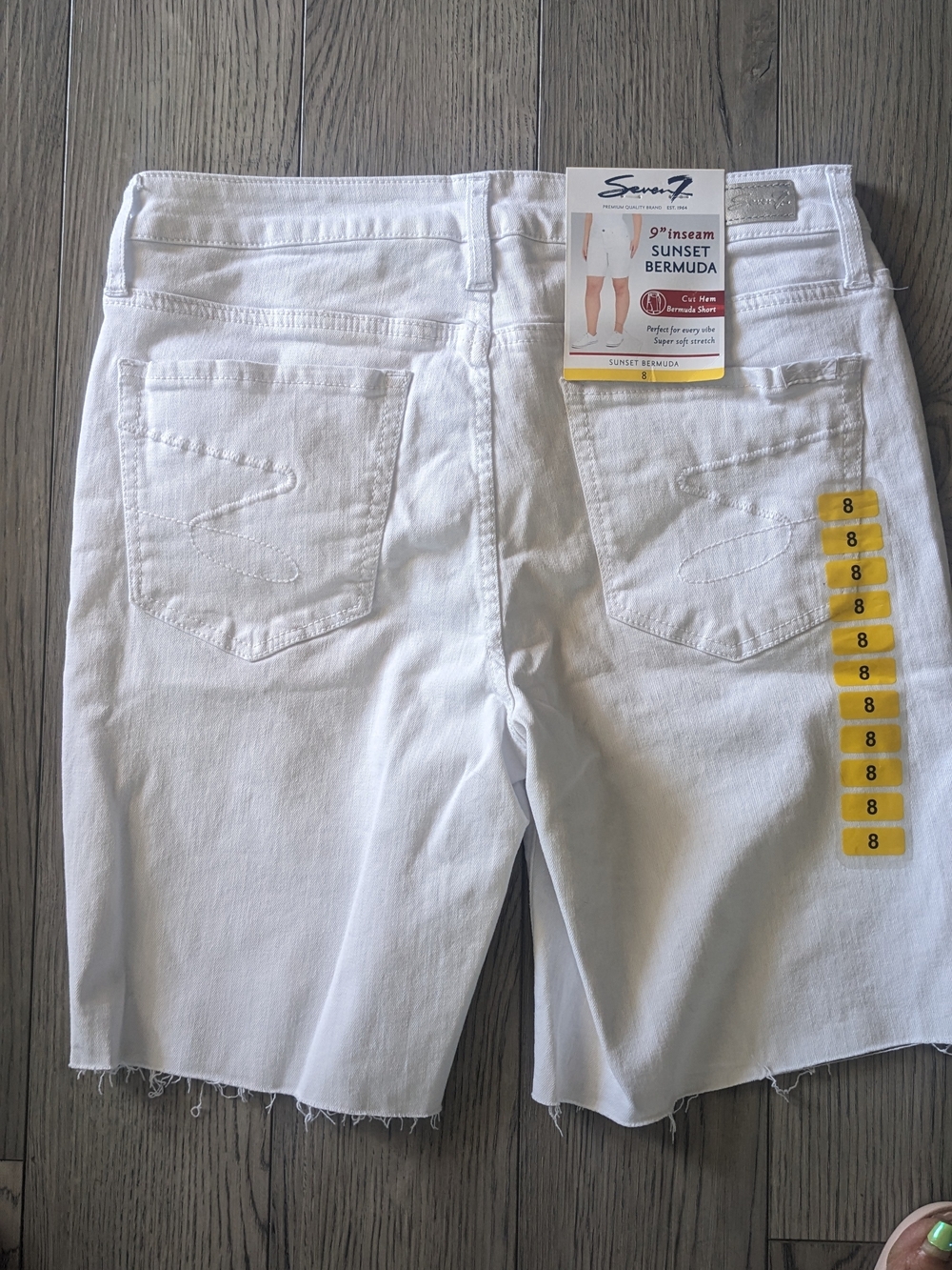 NWT Seven7 Women's Frayed Leg Sunset Bermuda Shorts - White 8